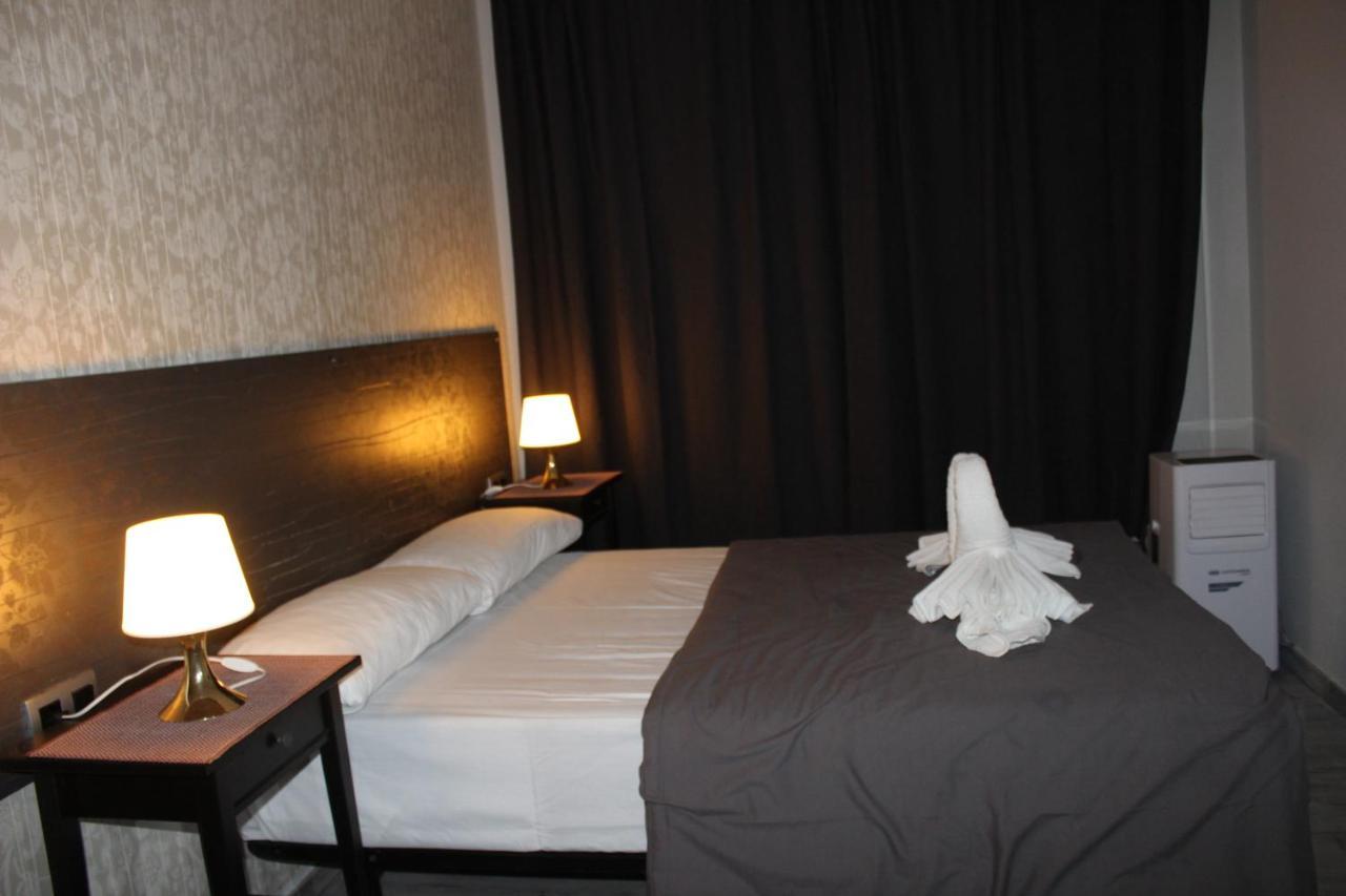 Bcn Condal Hostal 바르셀로나 외부 사진