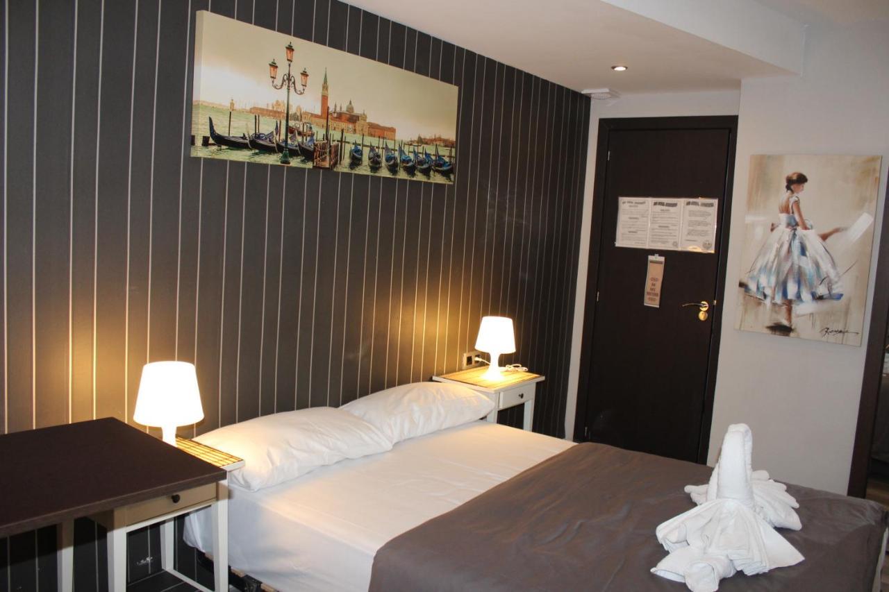 Bcn Condal Hostal 바르셀로나 외부 사진